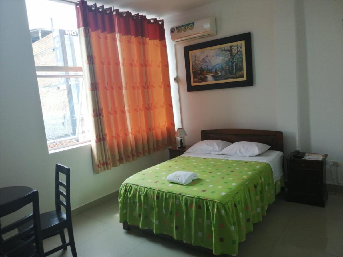 Hospedaje Renzo Tarapoto Exterior foto