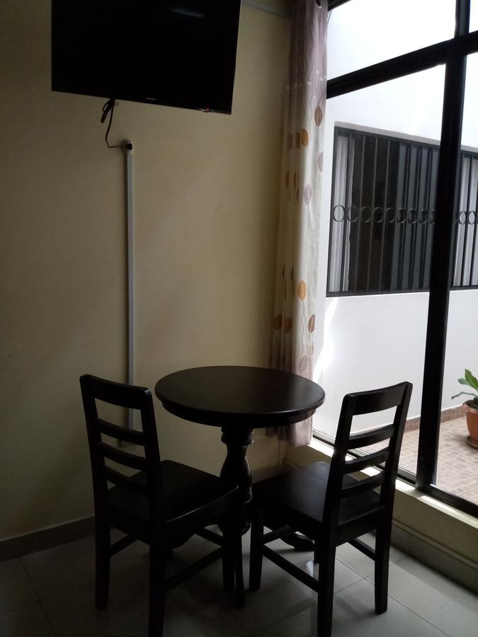 Hospedaje Renzo Tarapoto Exterior foto