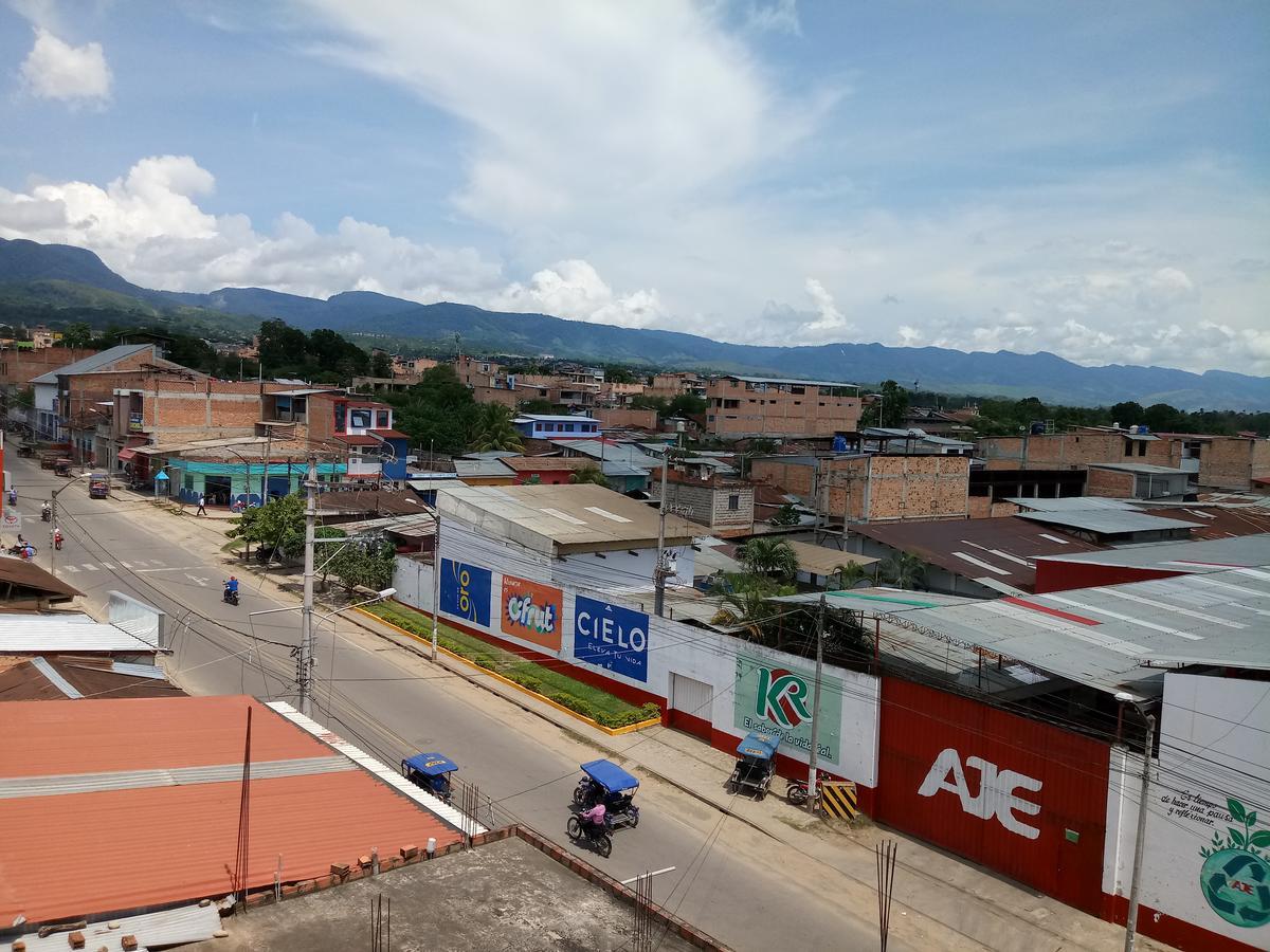 Hospedaje Renzo Tarapoto Exterior foto