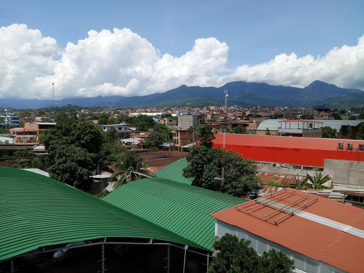Hospedaje Renzo Tarapoto Exterior foto